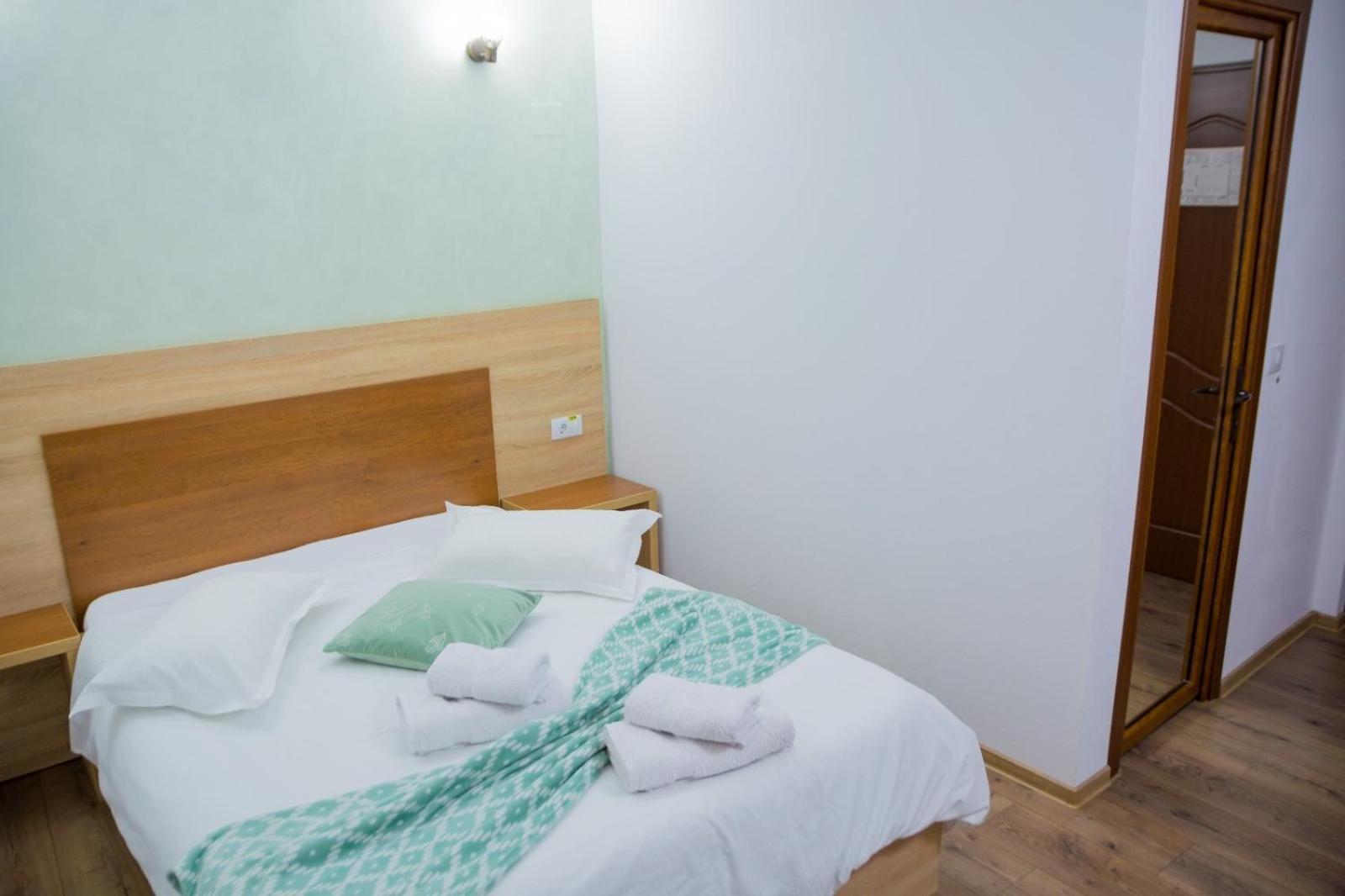 Cameră dublă cu baie privată